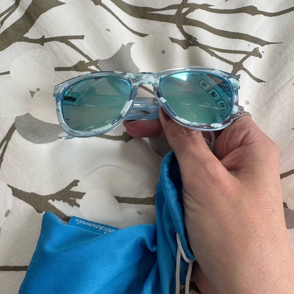 Kids Clear Blue Cloud Pattern Sunglasses with blue lenses